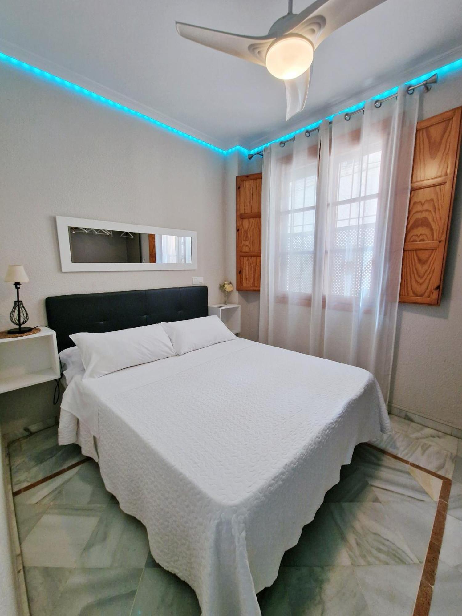 Apartamento Completo Plaza De Las Tendillas - Parking Privado - Alojamientos El Duque Кордова Екстер'єр фото
